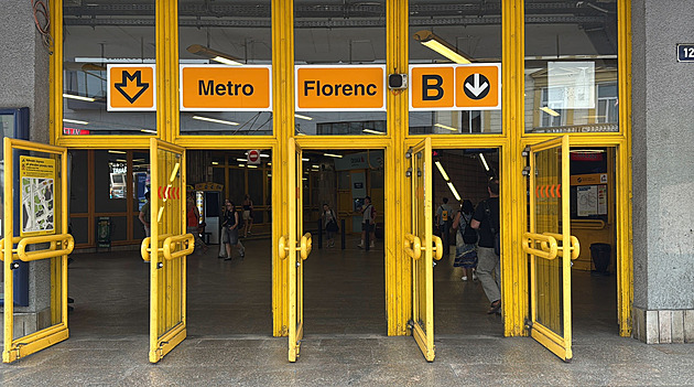 Mezi Florencí a Černý Mostem nejezdí metro, na vině je technický problém