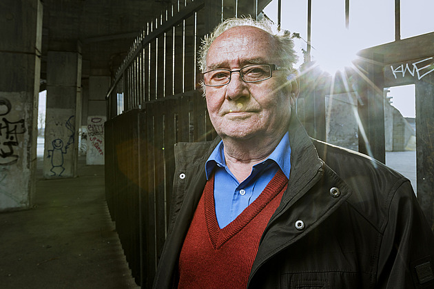 RECENZE: Jiný by jim ruku nepodal. Jak Jiří Markovič rozpovídal Straku a další vrahy