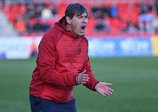 Žena říkala: Neřvi, je to v televizi. Trousil se ale po první výhře s Pardubicemi neovládl