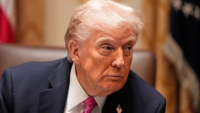 Končím všechna obchodní jednání s Kanadou, oznámil Trump. Naštval ho reklamní spot s Reaganem