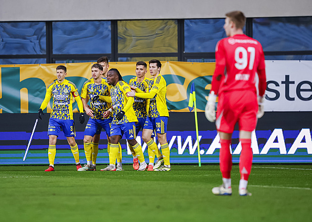 Zlín - Olomouc 5:0, další hanácká ostuda. Petruta vstřelil první ligový gól i hattrick