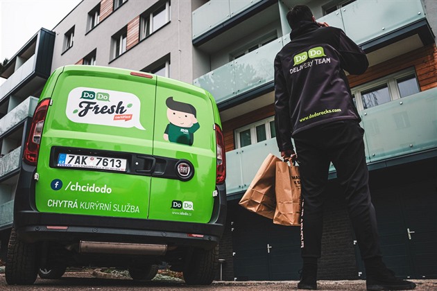 Potravinami to nekončí. Zákazníci si zvykli na doručování léků až ke dveřím