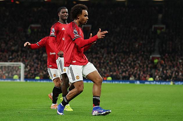 ONLINE: Manchester United hraje v Leedsu, pak v akci Liverpool, večer City