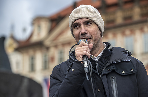 Aktivista Vrabel půjde k soudu, je obžalovaný z podvodu v době pandemie