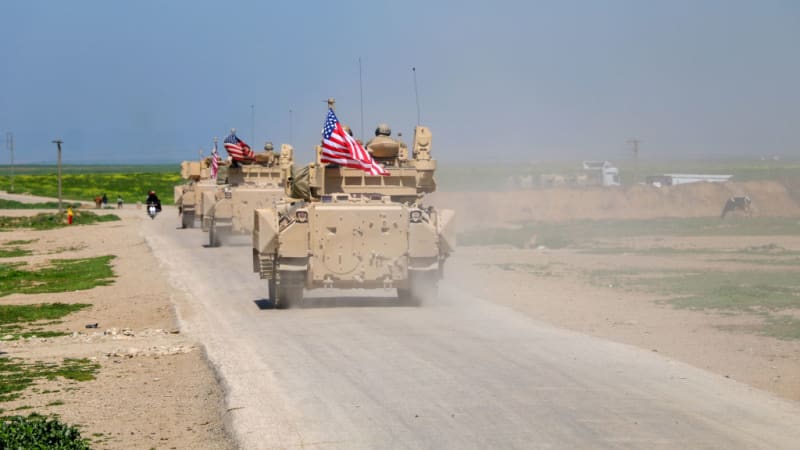 Americká armáda zaútočila napříč Sýrií: Cílila na teroristickou organizaci Islámský stát