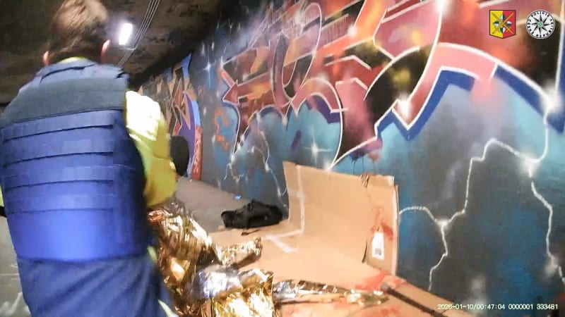 Proč se měl chlapec pokusit ubodat bezdomovce v Praze? Paragraf odhalil motiv obviněného