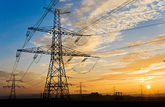 Češi platí za elektřinu víc než Němci i Francouzi. Ceny patří k nejvyšším, hlásí Eurostat