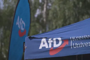 Volby čekají další německou spolkovou zemi. I tam vede AfD