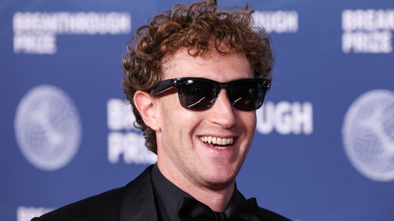 Mark Zuckerberg odmítá dupnout na brzdu ve vývoji AI. Samoregulace velkých hráčů stačí, tvrdí