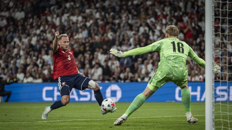 Čtvrtou prohru v Lize národů odstartoval ve Wembley Coufal. Dvakrát se prosadil Kane
