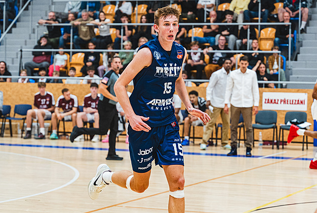 Houškiáda v Hradci, talent udivuje i tátu. A jeho sen o NBA? Ať si jím žije!