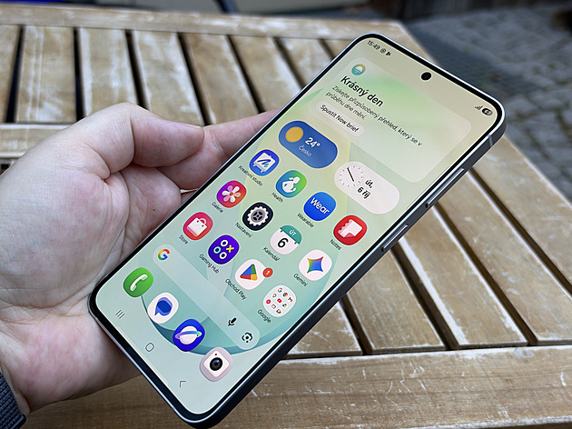 Našli jsme nejvýhodnější špičkový samsung. Tento model umí vše a nezdražil