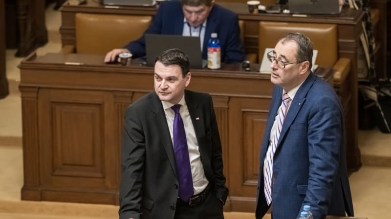 Motoristé slibují úsporu 60 miliard. V listopadu předložíme návrh, hlásí Šťastný