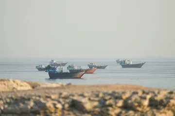 V říjnu bylo v Hormuzském průlivu nejvíce útoků od začátku války, píše Reuters